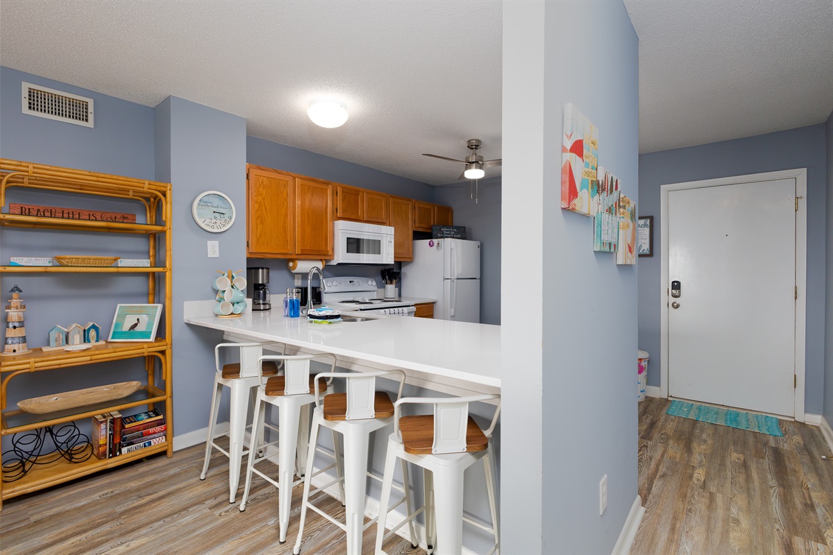 Bar area and entrance to the kitchen