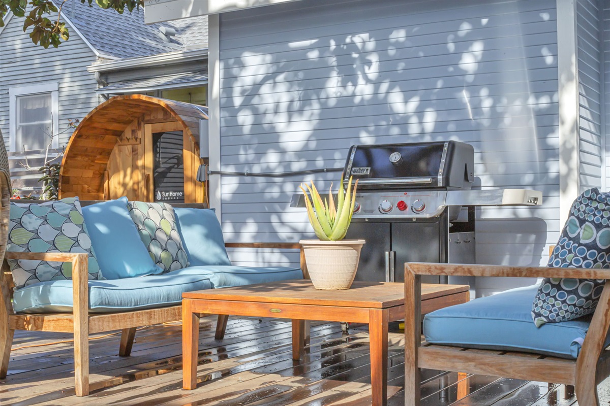 Grill up dinner while the kids play, then unwind in the outdoor sauna under the magnolia tree.