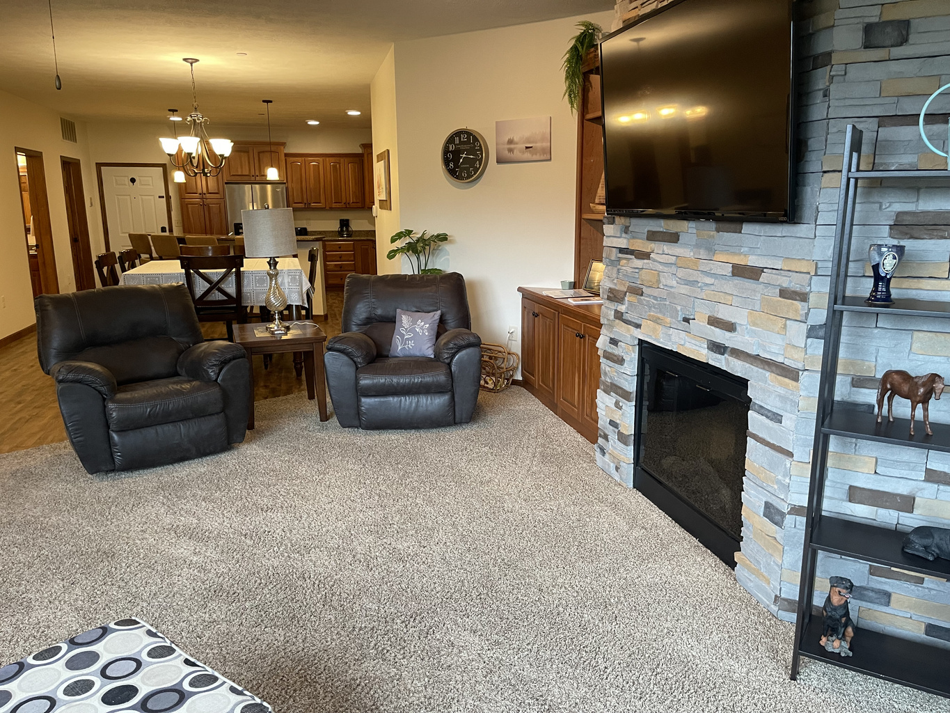Living room w/electric fireplace