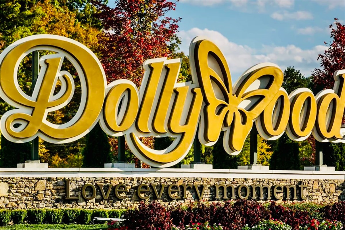 World Famous Dollywood Amusement Park