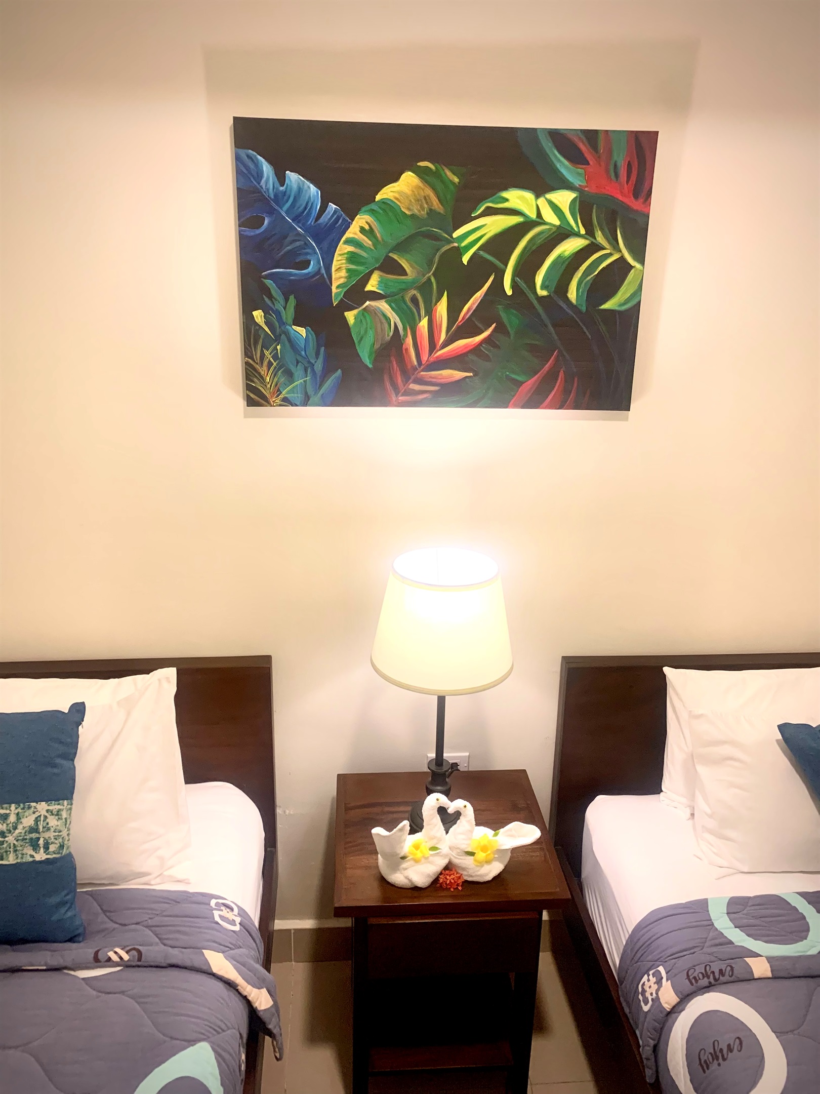 2nd BEDROOM (2-twin beds)