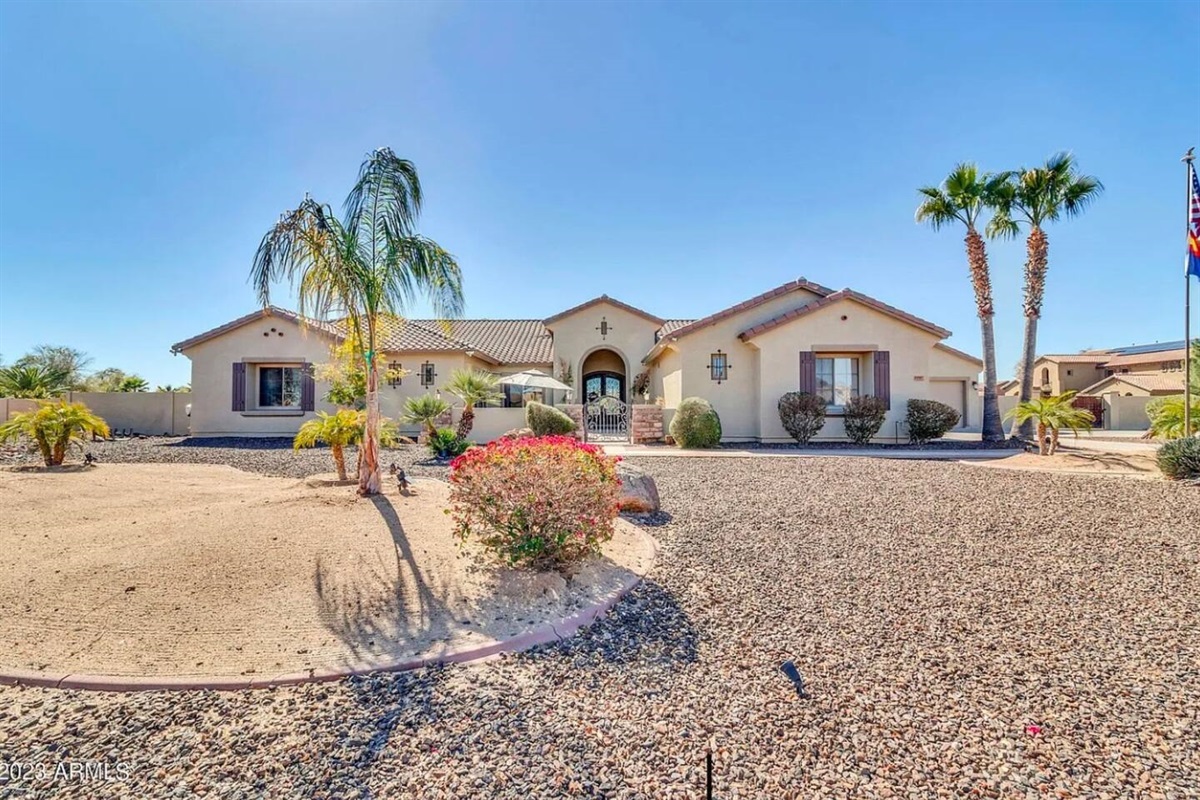 Desert Cove Escape | 5BR Retreat w/ Pool & Casita — Desert Cove Escape | 5BR Retreat w/ Pool & Casita, Surprise, Arizona — photo 2