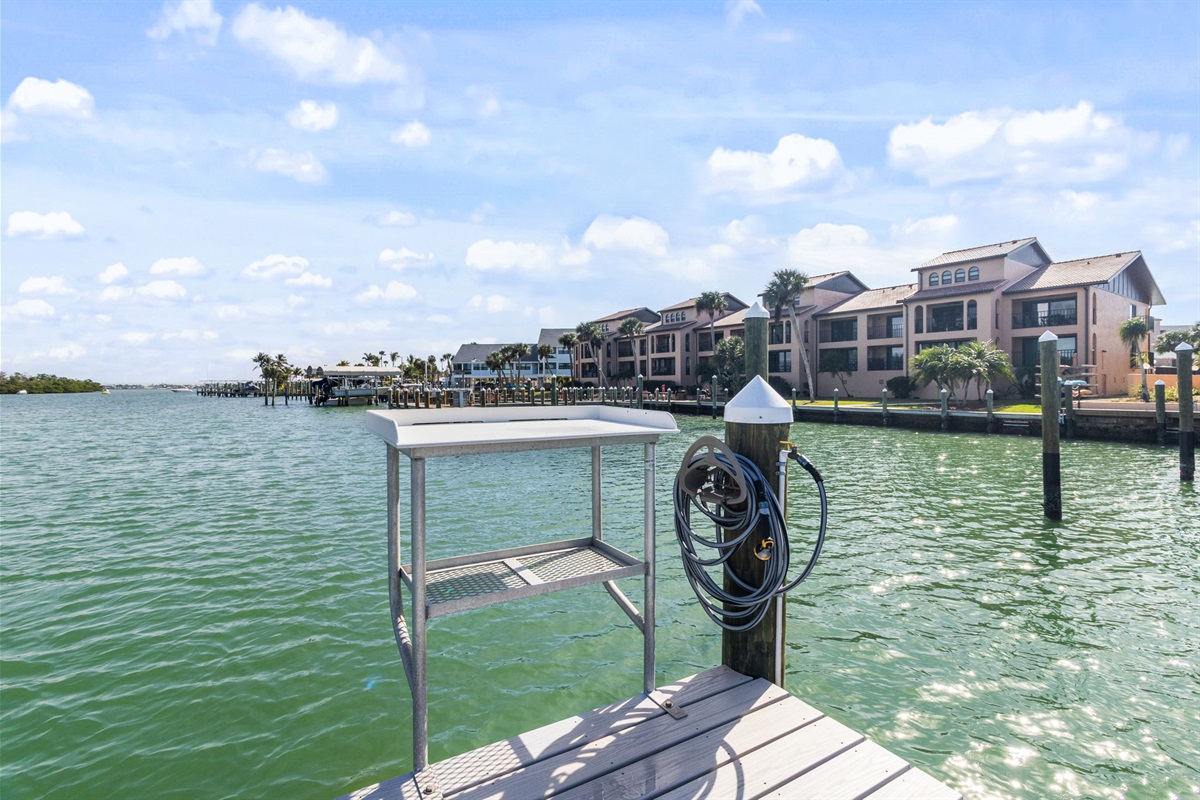 Brand new dock (2025). Bring your boat and dock it for free!