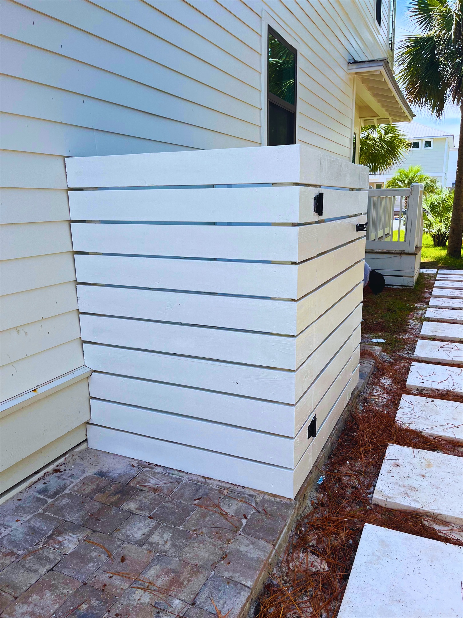 Outdoor shower with hot & cold water for rinsing off the sand after the beach