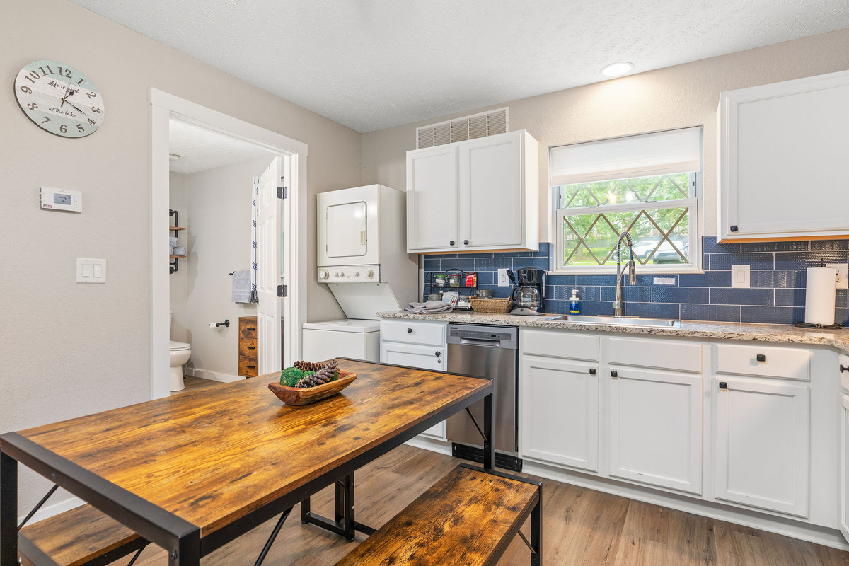 Dishwasher, fridge, and oven!