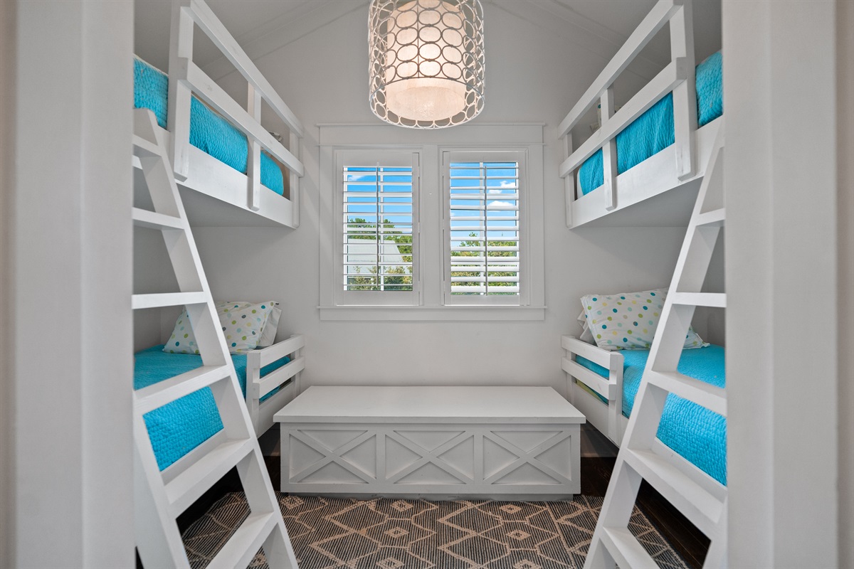 Upstairs bunkroom sleeps 4. 