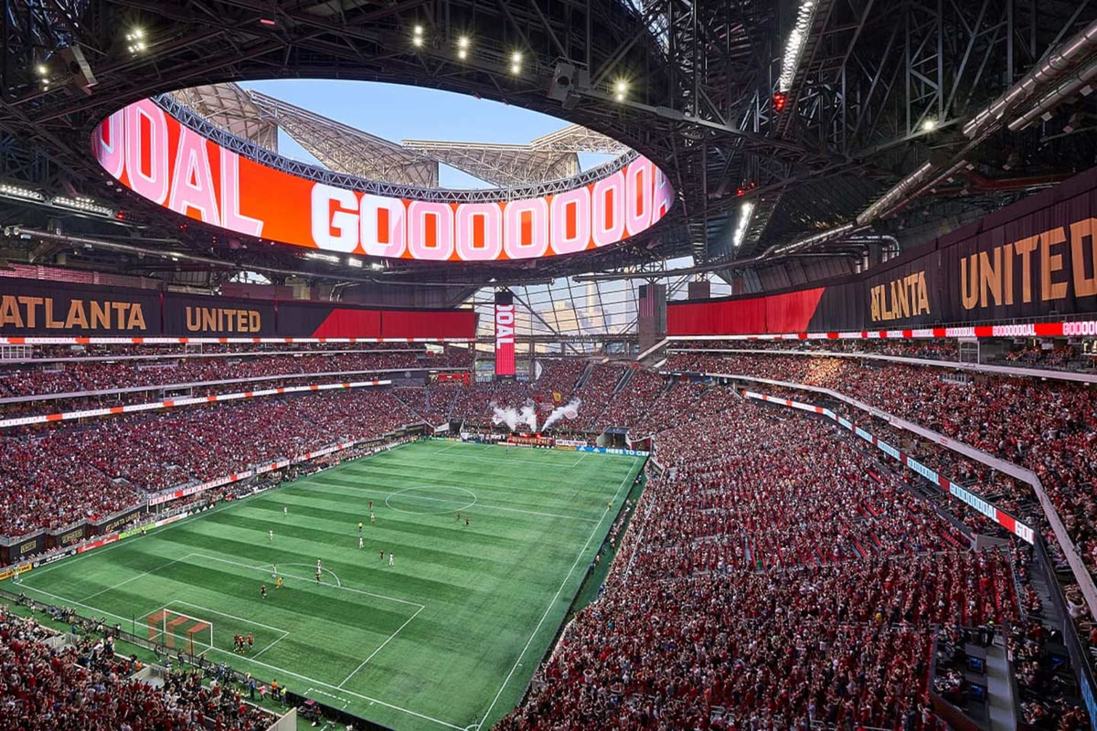 12 minutes to the World Cup at the Mercedes Benz stadium! Catch an Uber to the stadium for cheap!!