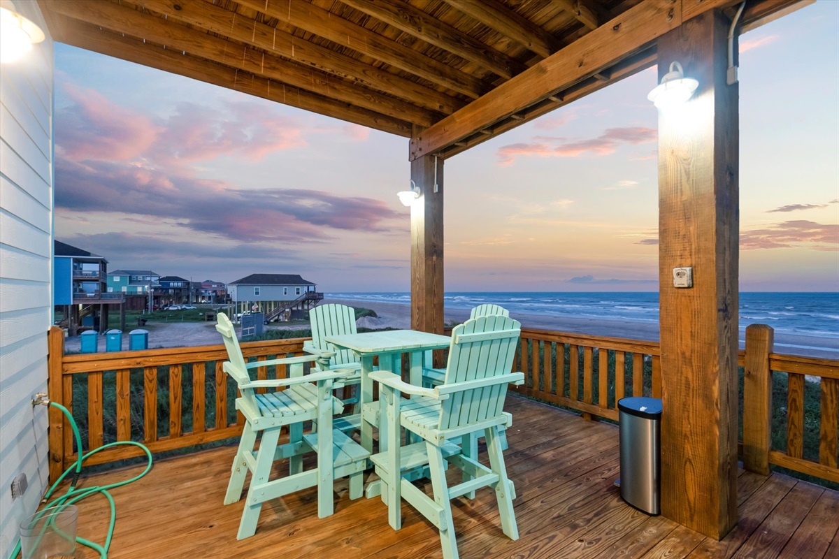 32429a8cfebc48a69fa6adf0274e5e8c Large | Beachhouse | Texas | TX | Vacation Homes | Galveston | Crystal Beach | Kokomo | Breezy Days | Beachfront Elegance | Sunrise Serenity | Southern Sands Property Management, LLC