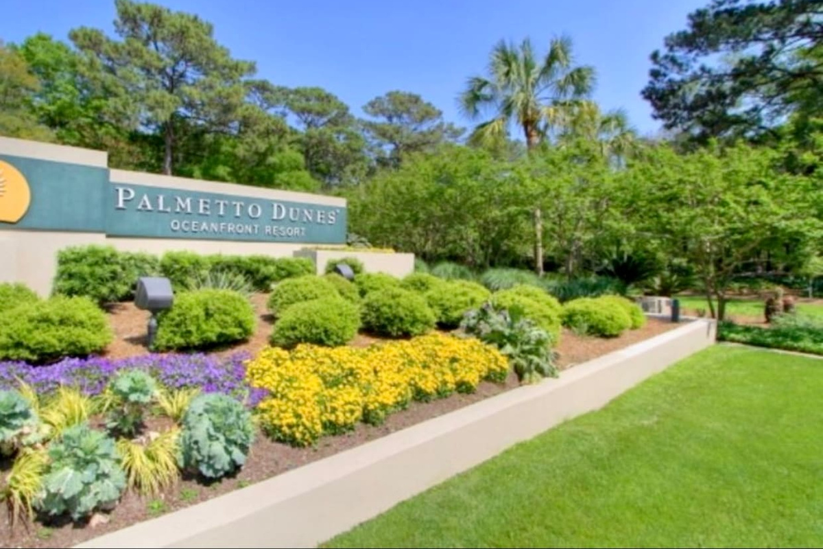 Palmetto Dunes entrance