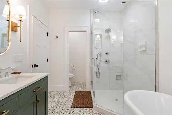 Primary Ensuite Bathroom