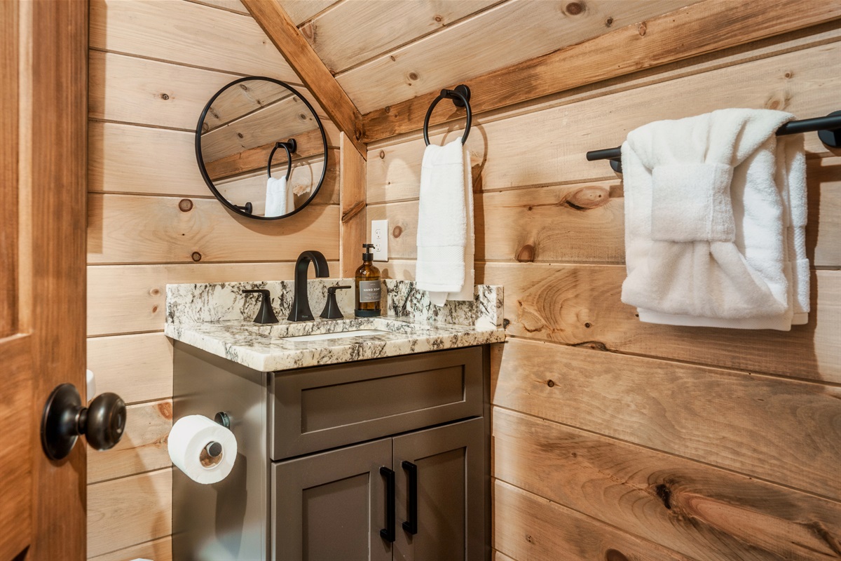 Bunk Room ensuite bathroom with rain shower