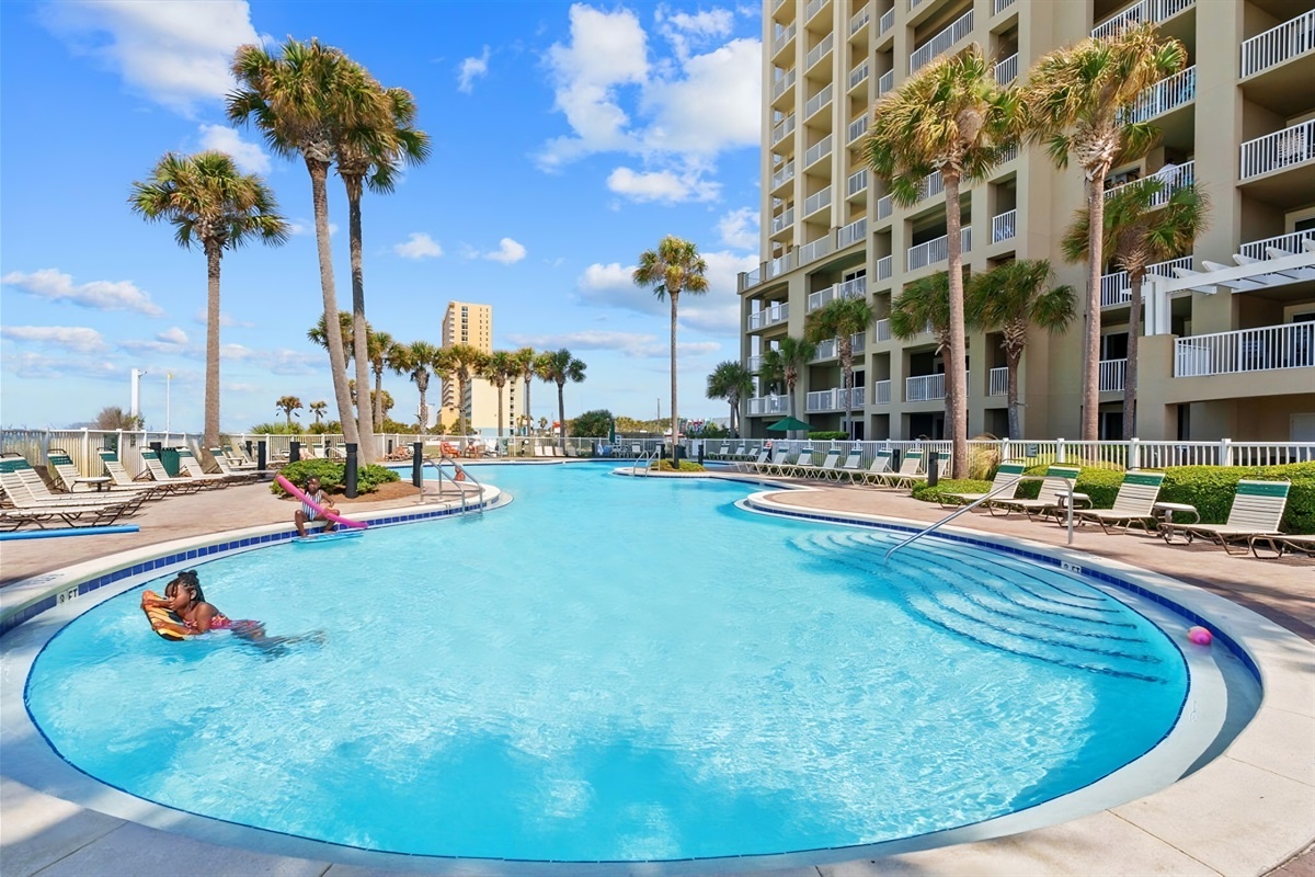 Gulf-Front Resort Pool