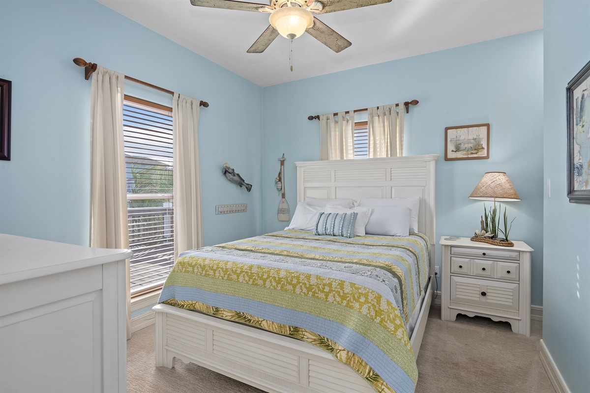 327fc3a9342e4e9e959c2a38ea5bc18a Large | Beachhouse | Texas | TX | Vacation Homes | Galveston | Crystal Beach | Kokomo | Breezy Days | Beachfront Elegance | Sunrise Serenity | Southern Sands Property Management, LLC