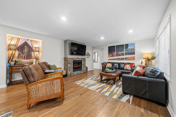 Spread out across the main floor — Hot Springs Breakaway