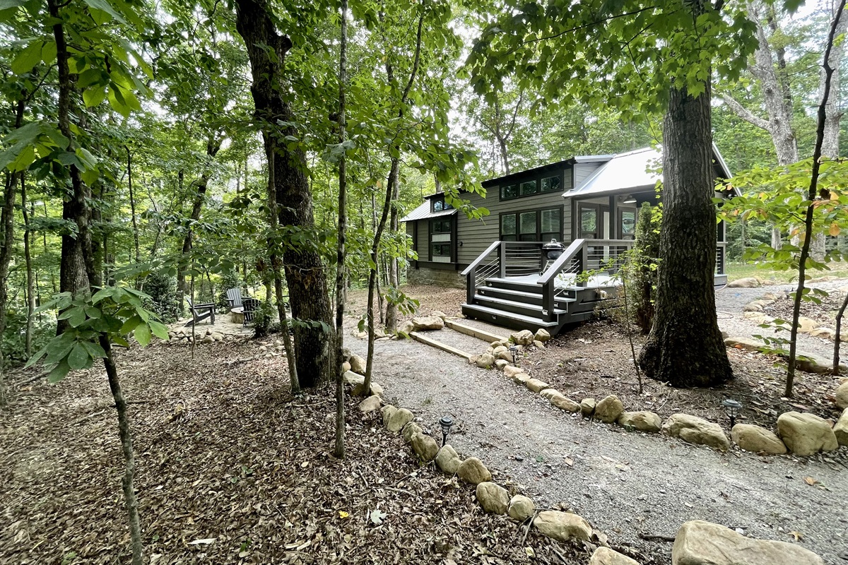 Shady Pines at The Retreat at Water's Edge Retreat Vacations Book