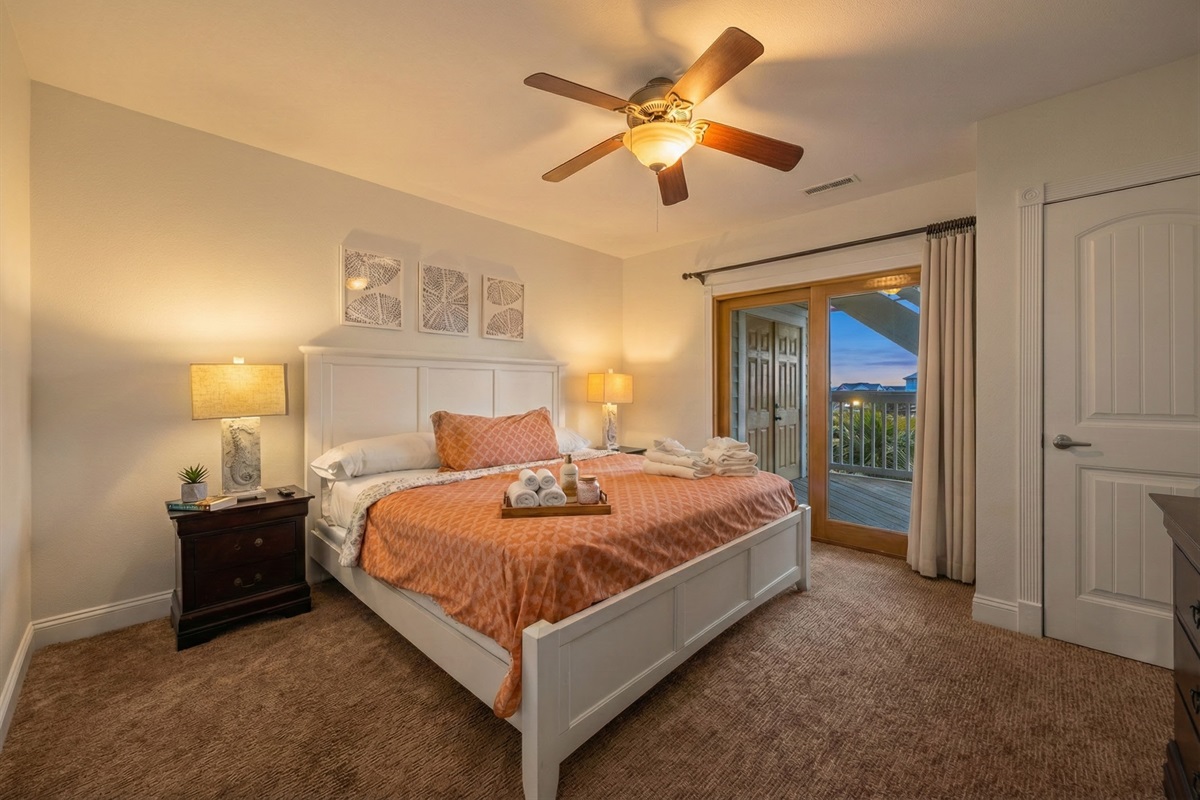 King Suite 7: Orange bedding, sliding doors