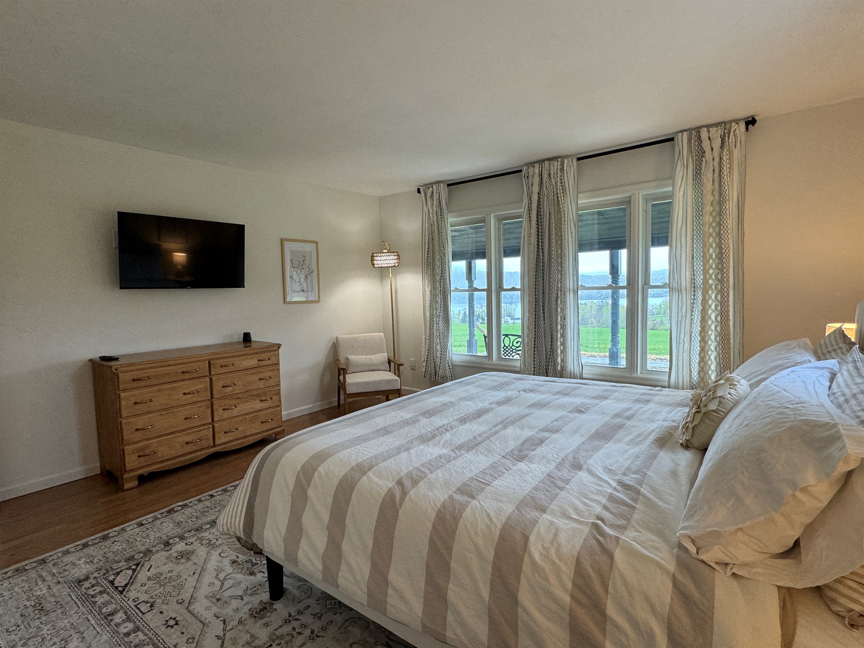 1st floor King bedroom with lake views