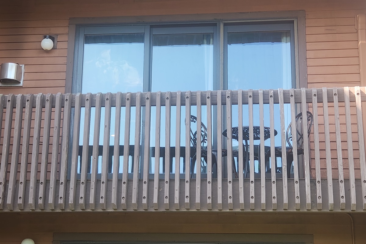 Balcony with Bistro Set for Coffee