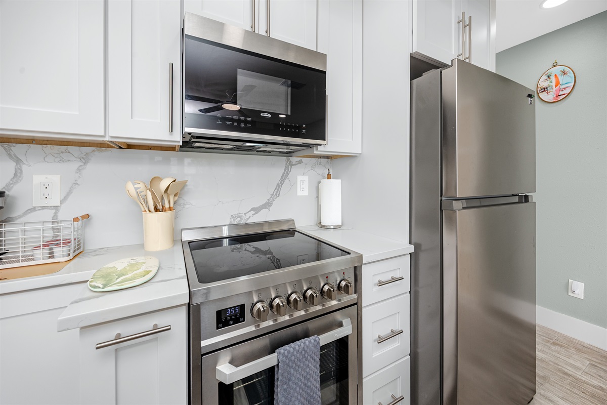 Fully Stocked Kitchen