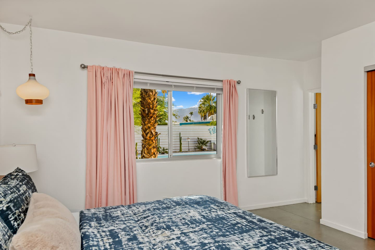 Primary Bedroom with access to Pool via en suite