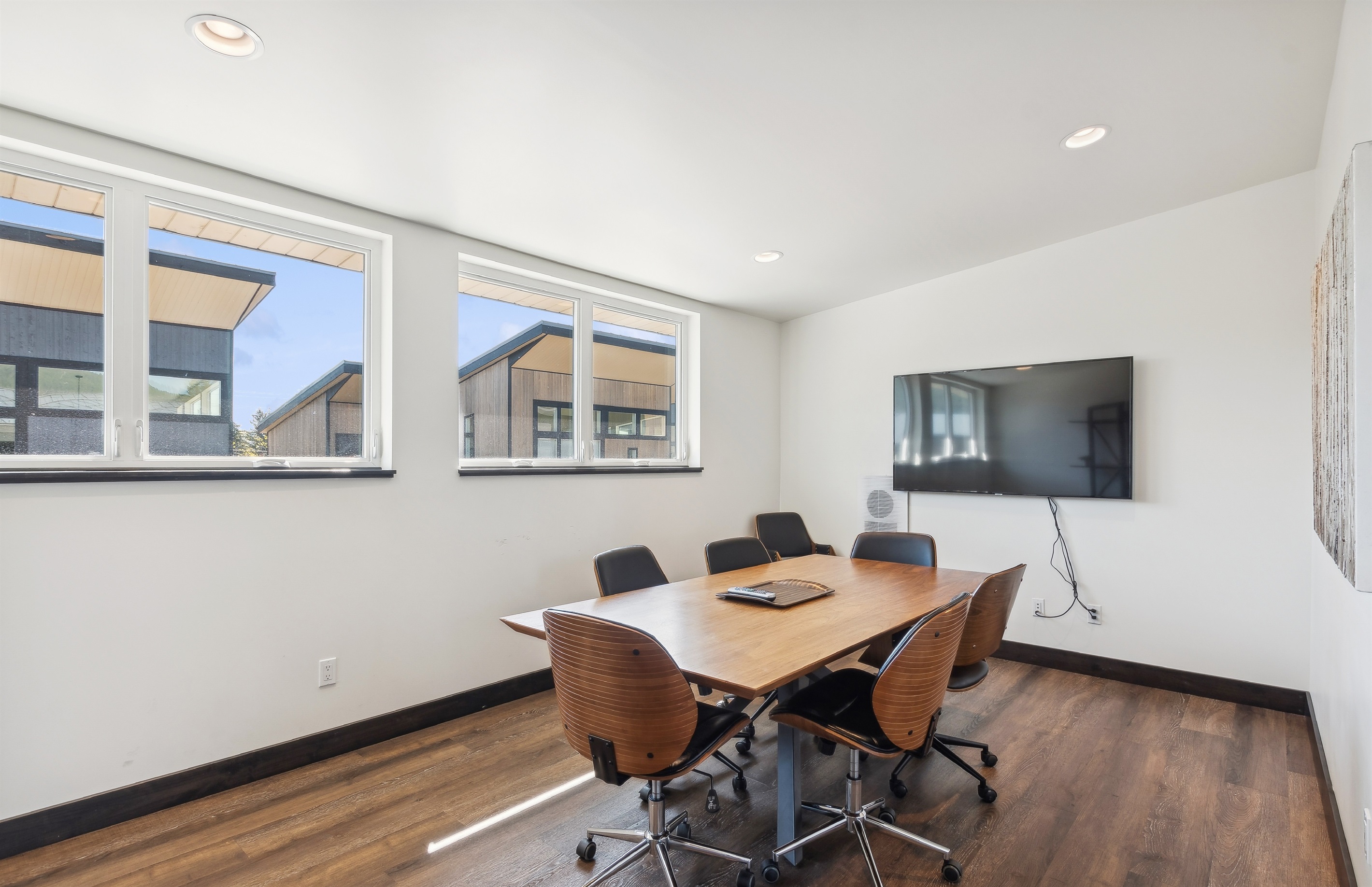 Need to slip away and get some work done? The Quarry Board Room is available for your stay.