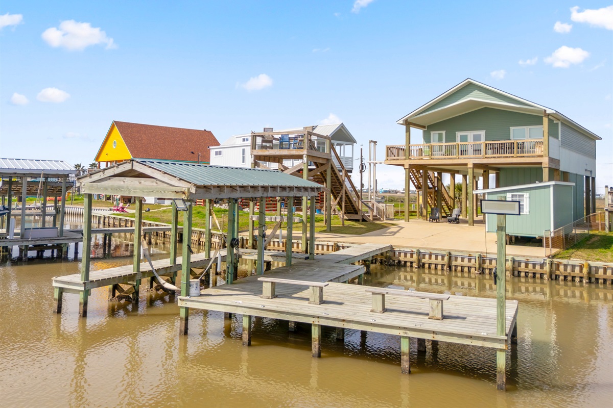 Pier/boat house