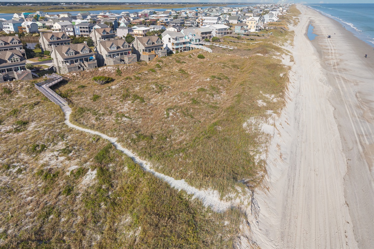 Wide, uncrowded Topsail Beach shoreline just a short stroll away.