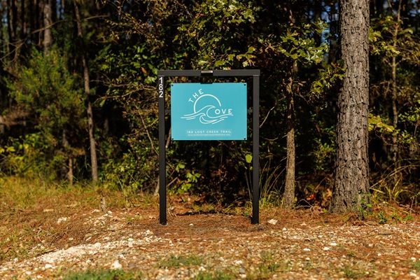 Welcome to The Cove, a secluded cabin getaway offering luxury accommodations, outdoor adventures, and a peaceful retreat in nature’s beauty.