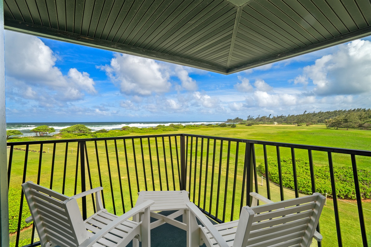 Private Lanai -- Enjoy sunrise coffee or sunset breezes on your private lanai overlooking the Pacific.