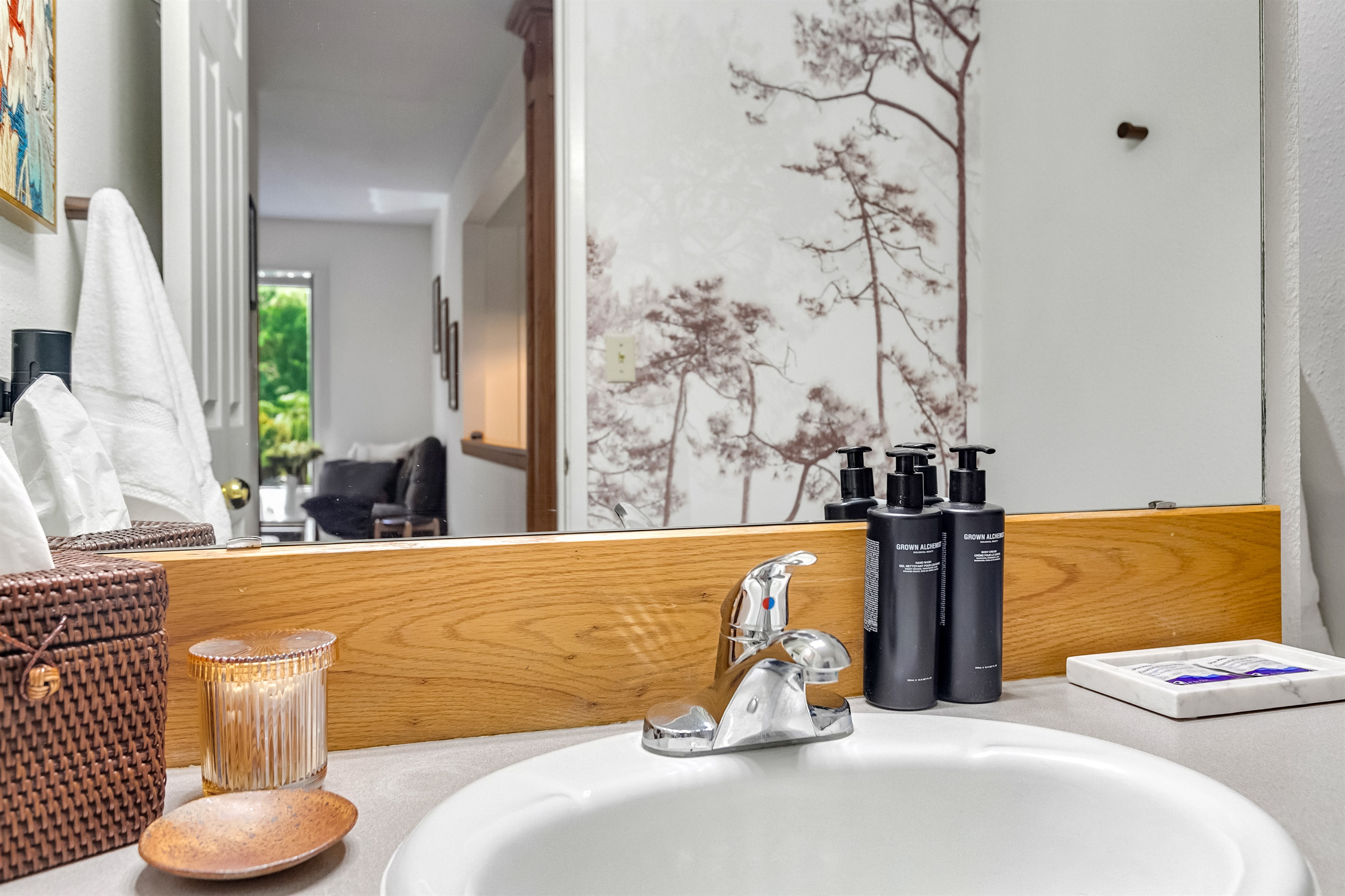 Luxury suppliers elevate each bathroom.