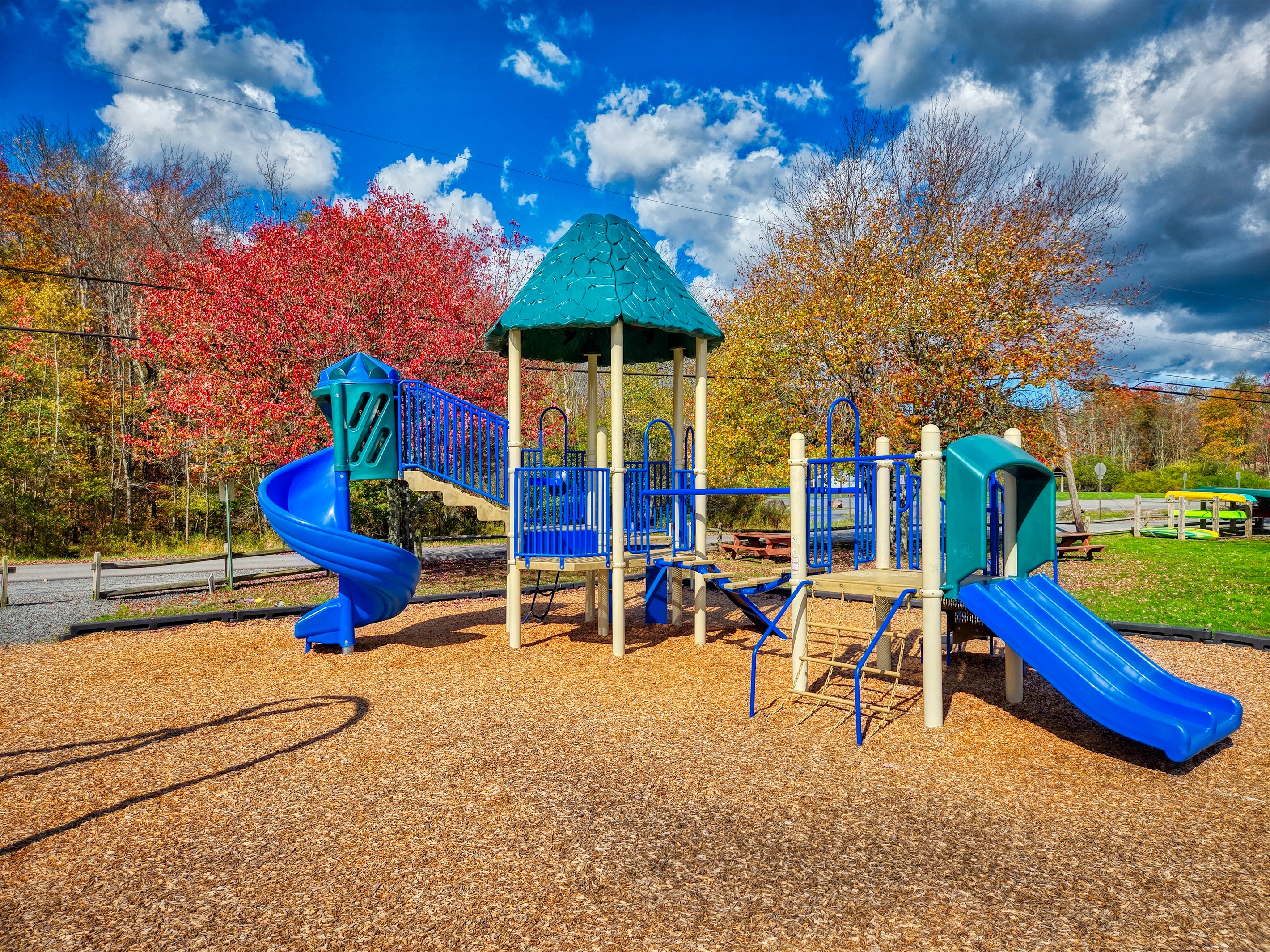 Playground - Community Amenity - Arrowhead Lake - Serhii Vacation Rentals