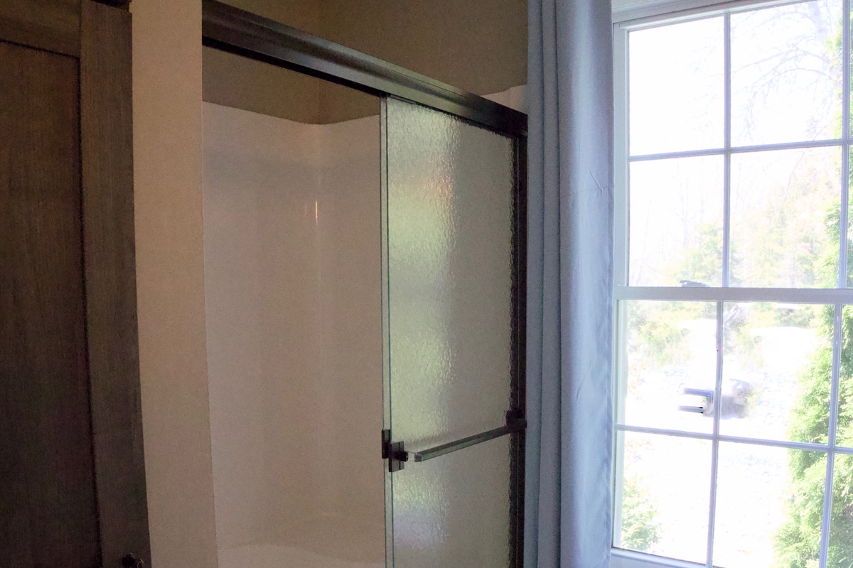 Body Soap, Shampoos are provided - we make this easy for you!