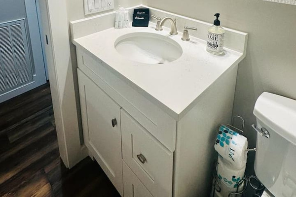 Bathroom vanity
