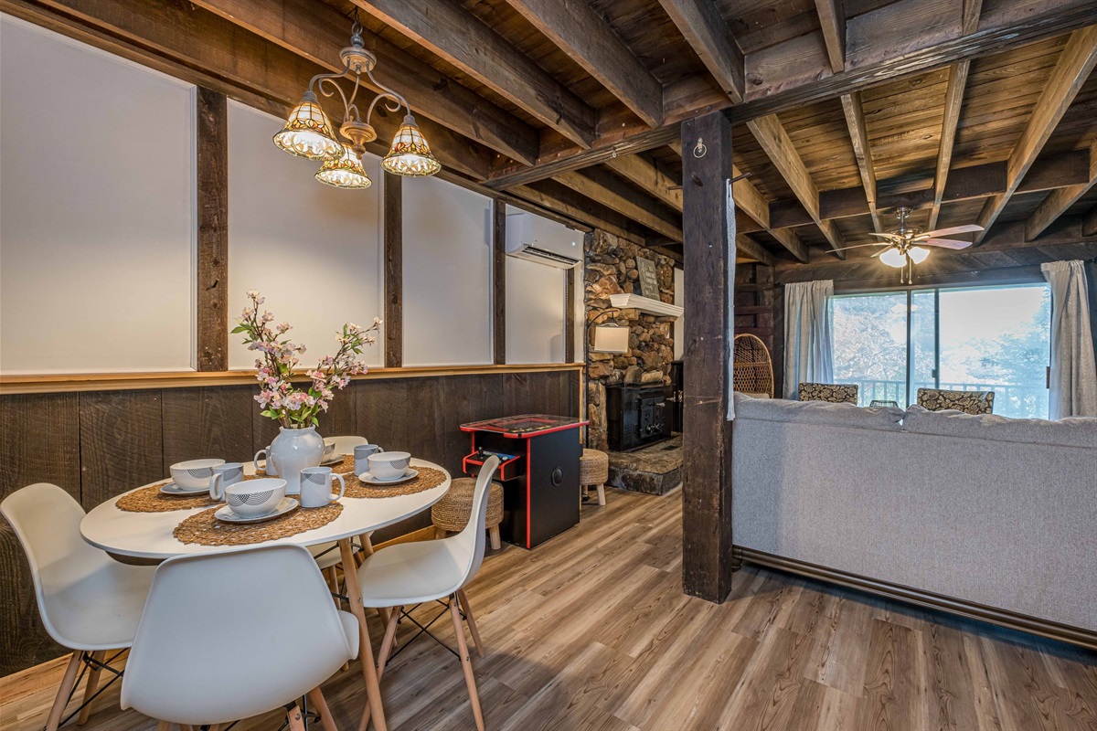 Kitchenette Dining Area