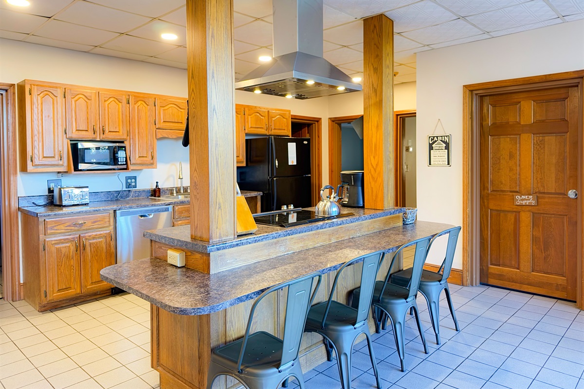 Full Kitchen at the Hive Lodge