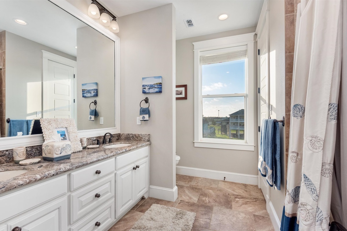 3315ef4e21f9441ca6eb0f119a888ebb Large | Beachhouse | Texas | TX | Vacation Homes | Galveston | Crystal Beach | Kokomo | Breezy Days | Beachfront Elegance | Sunrise Serenity | Southern Sands Property Management, LLC