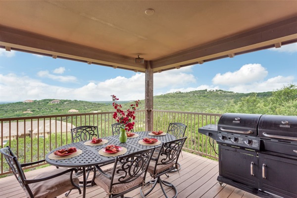 Hollows Hilltop Home | Pano Views, All Amenities