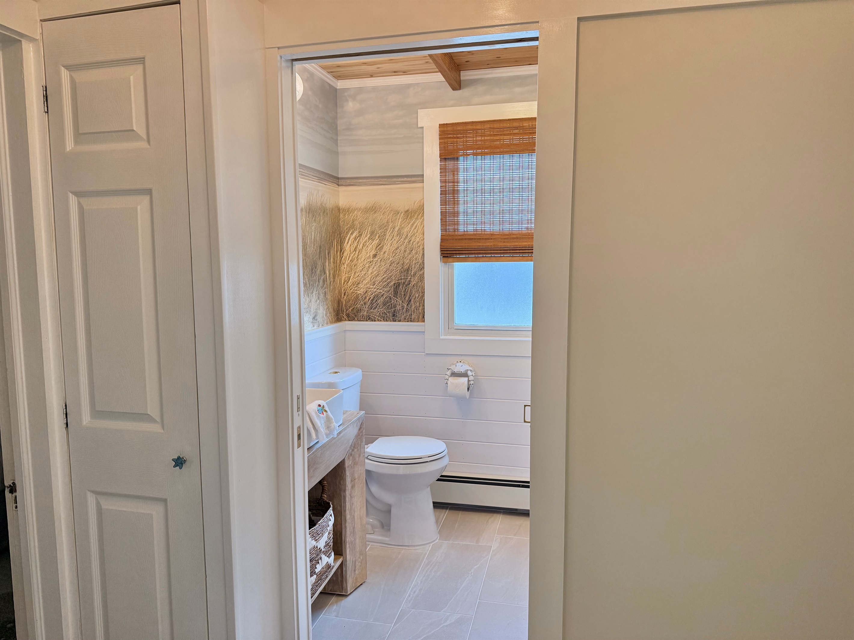 1st Floor Front Bath