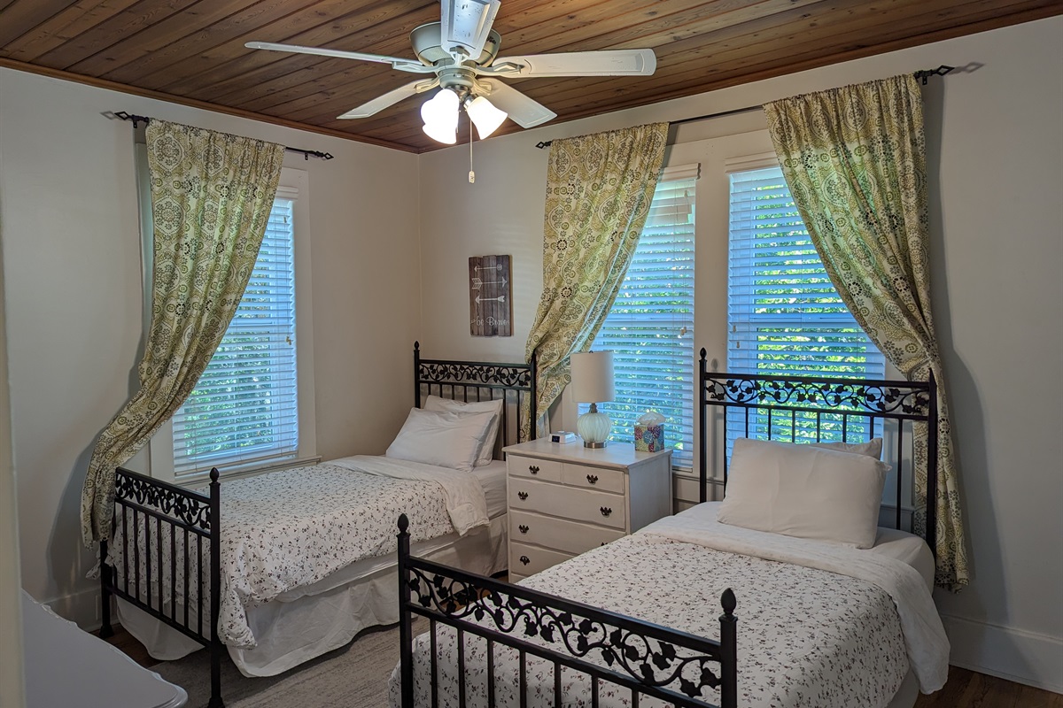 3rd Bedroom (Main house)