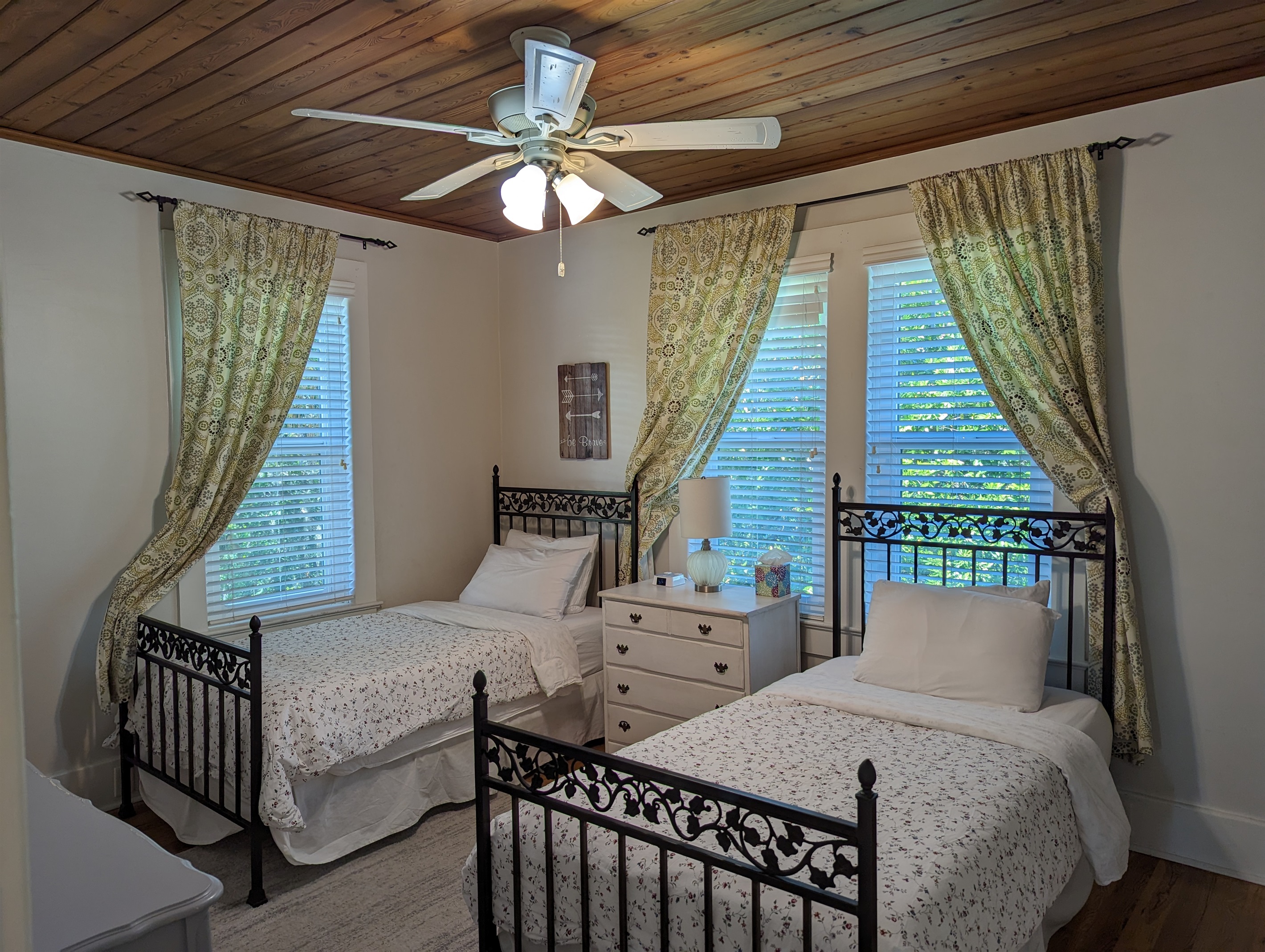 3rd Bedroom (Main house)