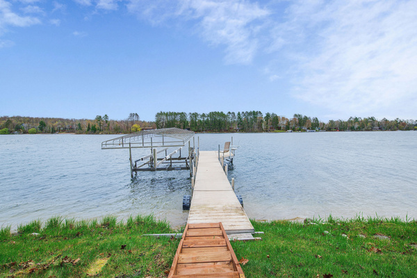 Excellent clarity for swimming, boating, and world-class fishing right off the edge.