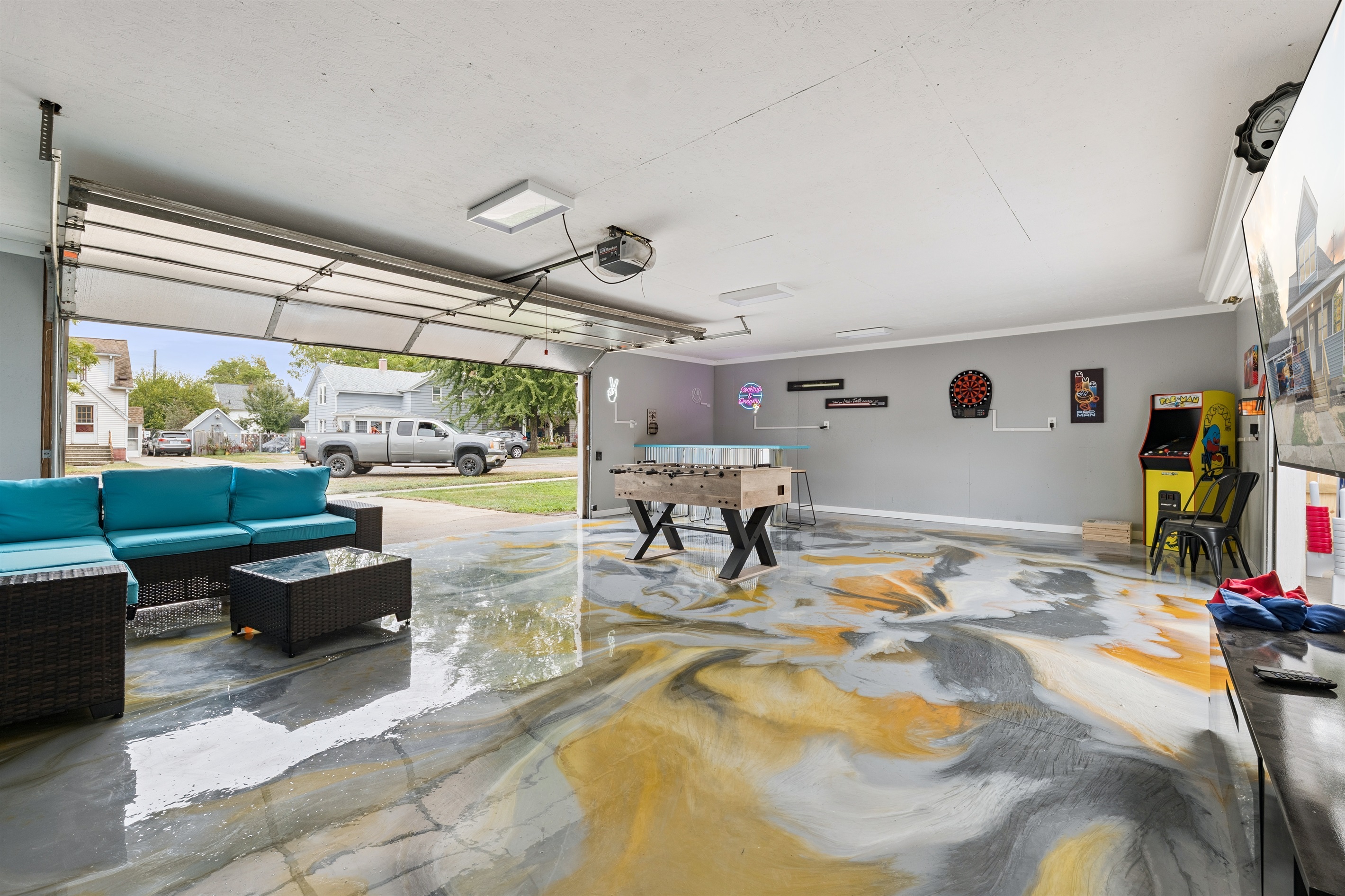 Fun, spacious game room for big gatherings