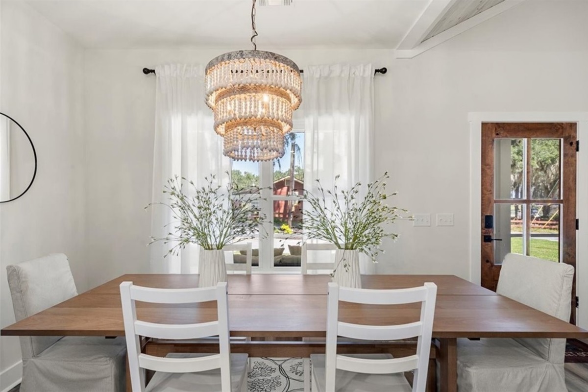 Enjoy a meal (take out or cooking in) at our dining table for eight guests (we have added 2 more chairs)!