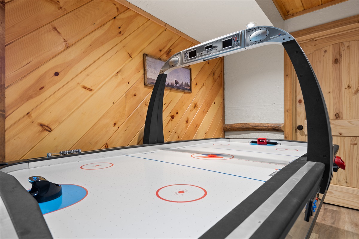 4 person Air Hockey