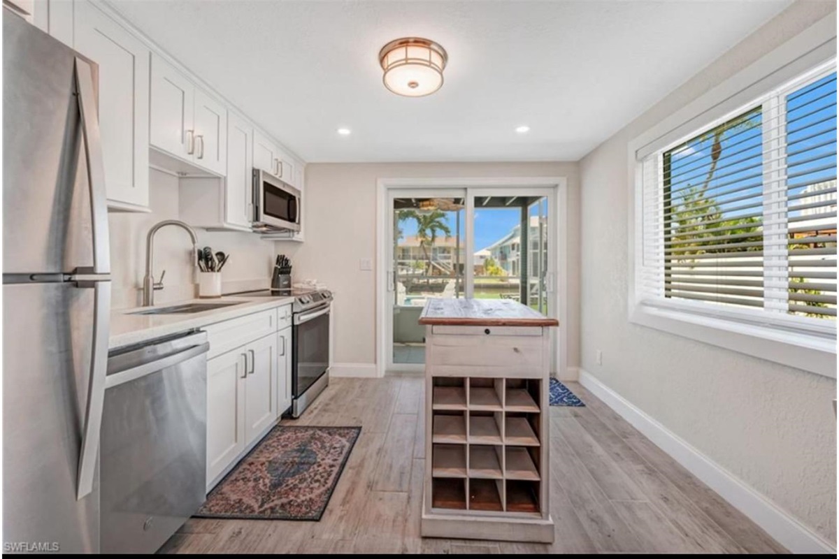 Tide (garden Level) Kitchen