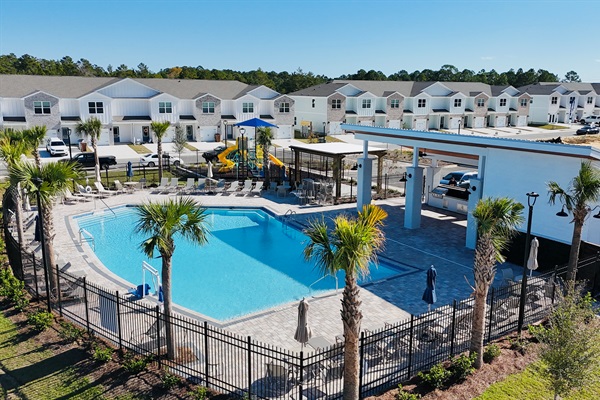Soundside Retreat is directly across the street from the amazing pool and kiddo recreation area!