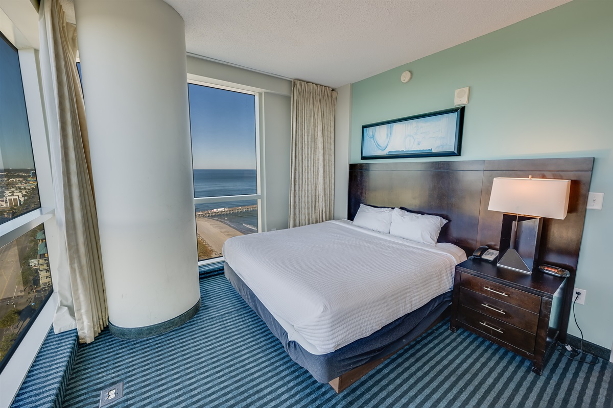 Beautiful Bedroom with Amazing Views 🌊☀️