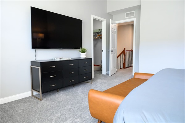ND Luxury Townhome 8 min to ND Stadium!, photo 18