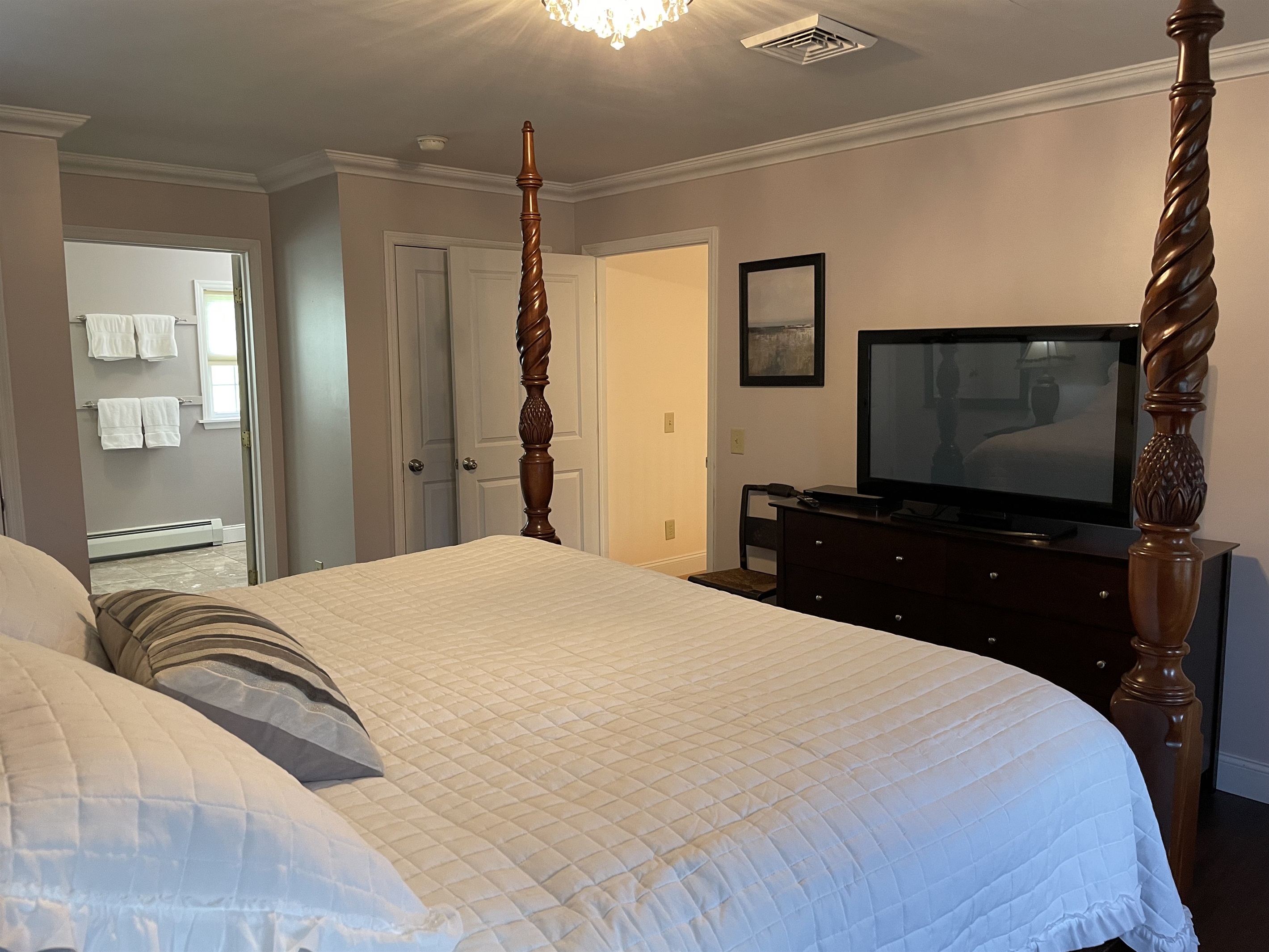 2nd floor King master