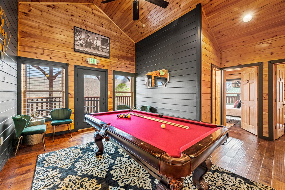 Challenge your family and friends to a game of pool in the upper bar/lounge